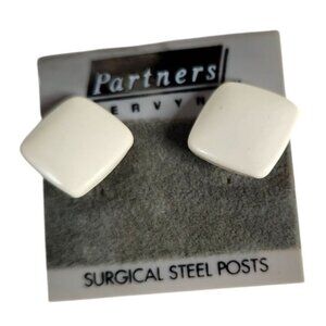 Earrings retro minimalist classic neutral Vtg Partners Mervyns White Square